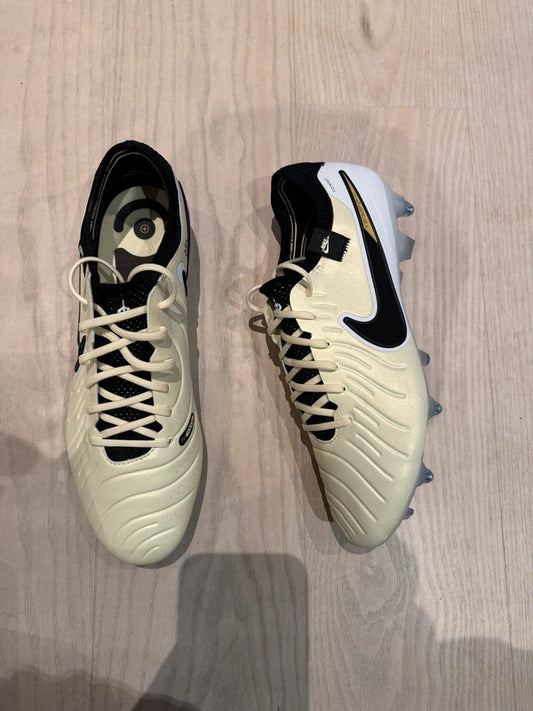 Nike tiempo 44.5