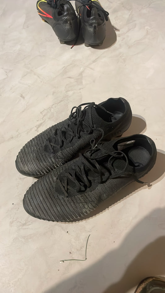Nike fodboldstøvler 43