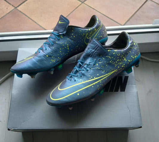 Nike mercurial 42.5